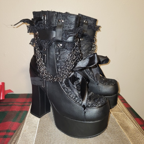 Boots with Chains by Demonica - Picture 1 of 9